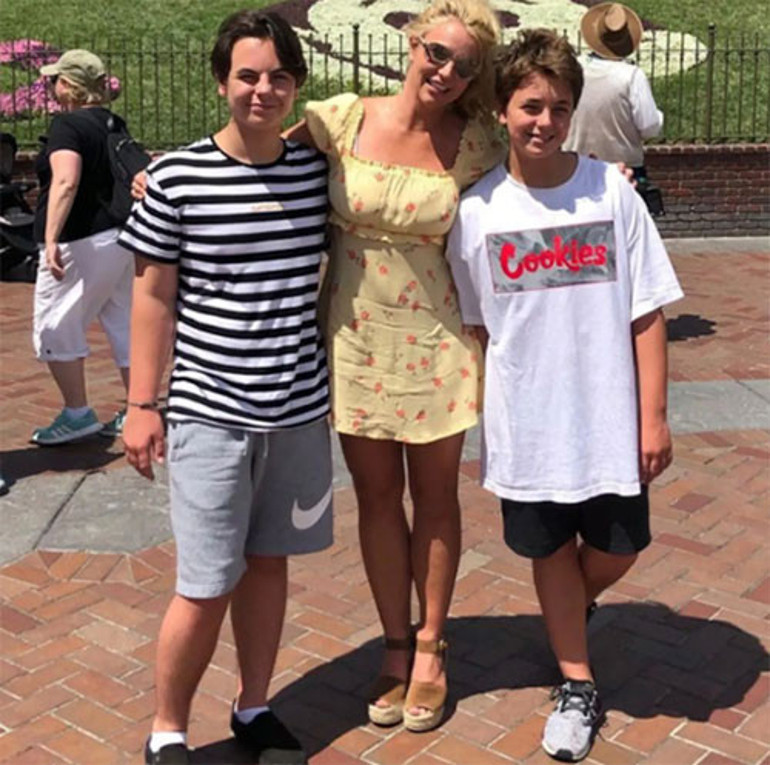 Erken gelen şöhret hayatını da ruh sağlığını da elinden aldı... Elinde bıçakla çocukların odasına girer öylece otururdu