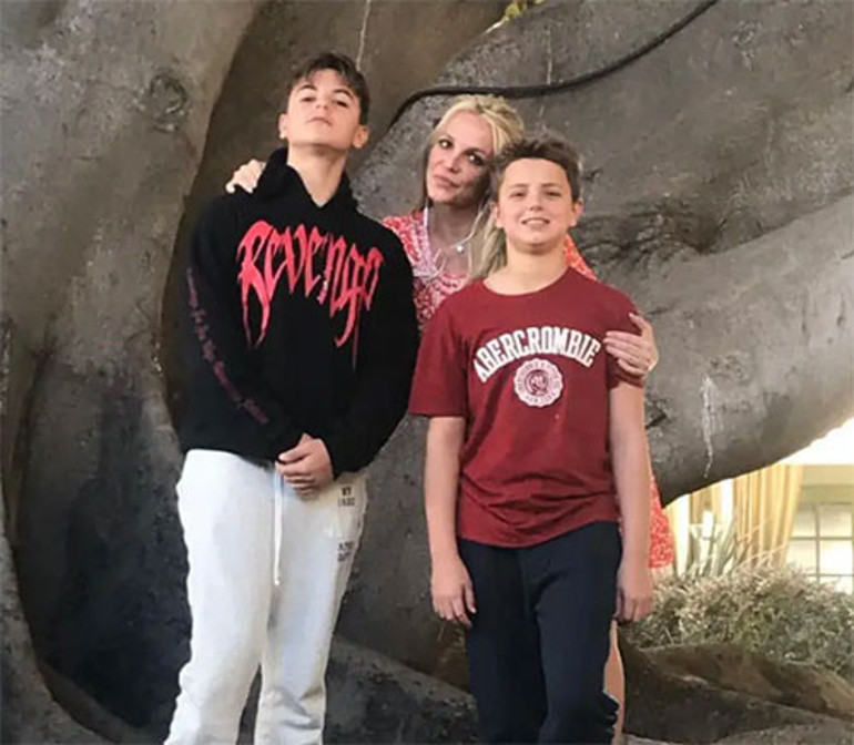 Erken gelen şöhret hayatını da ruh sağlığını da elinden aldı... Elinde bıçakla çocukların odasına girer öylece otururdu