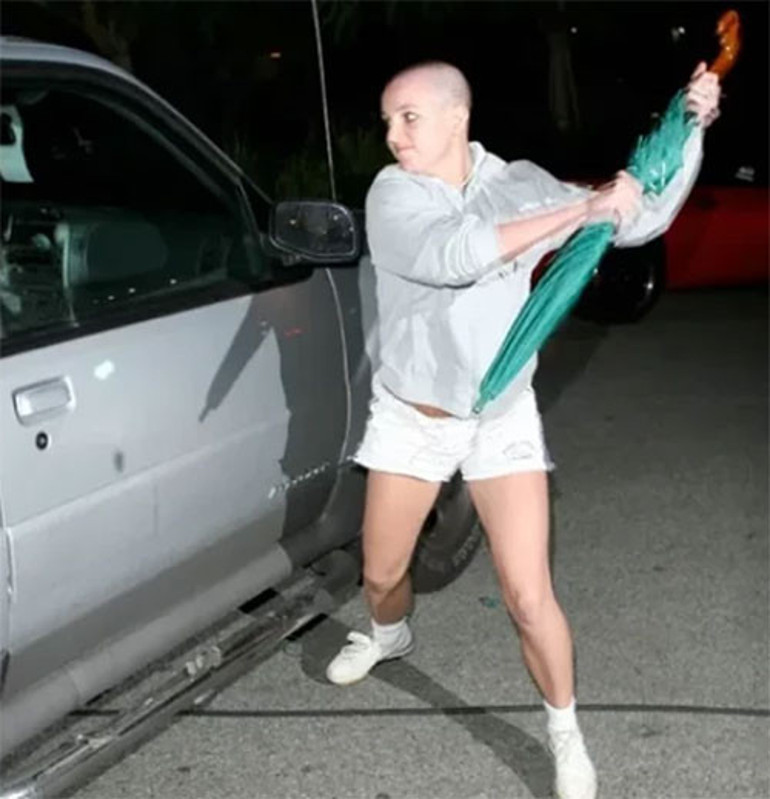 Erken gelen şöhret hayatını da ruh sağlığını da elinden aldı... Elinde bıçakla çocukların odasına girer öylece otururdu