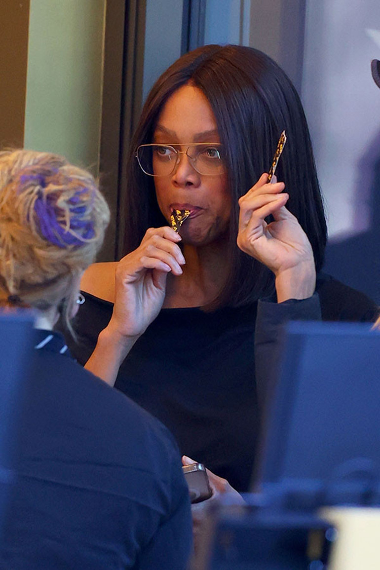 Bir zamanlar podyumların kraliçesiydi… Şimdi dünyanın öbür ucunda dondurma satıyor