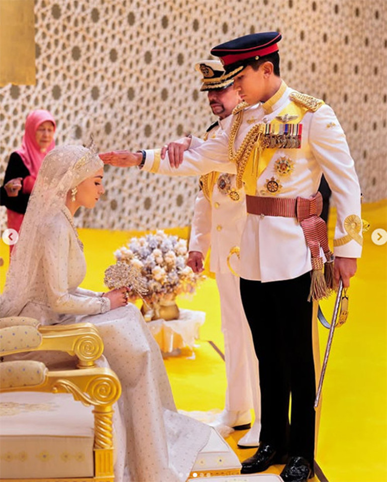 İki çocukluk arkadaşı dualarla evlenmişti... Bütün söylentiler doğru çıktı: Karım hamile, üç kişi oluyoruz