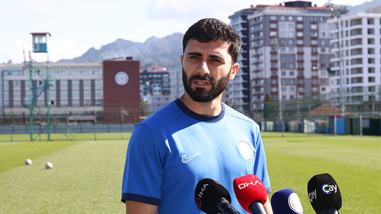 Emrecan Bulut antrenman konuşurken