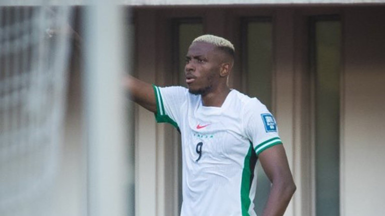 Nijeryanın kahramanı Victor Osimhen Övgü yağdırdılar: Dünyanın en iyi forveti