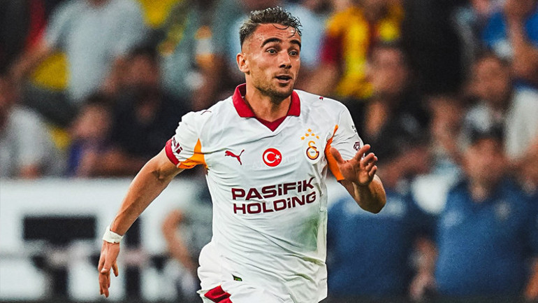 Yunus Akgün'ün formasını giydiği an
