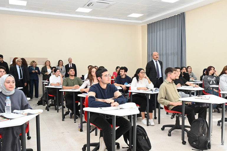 Kadın sanayicilerden eğitime destek