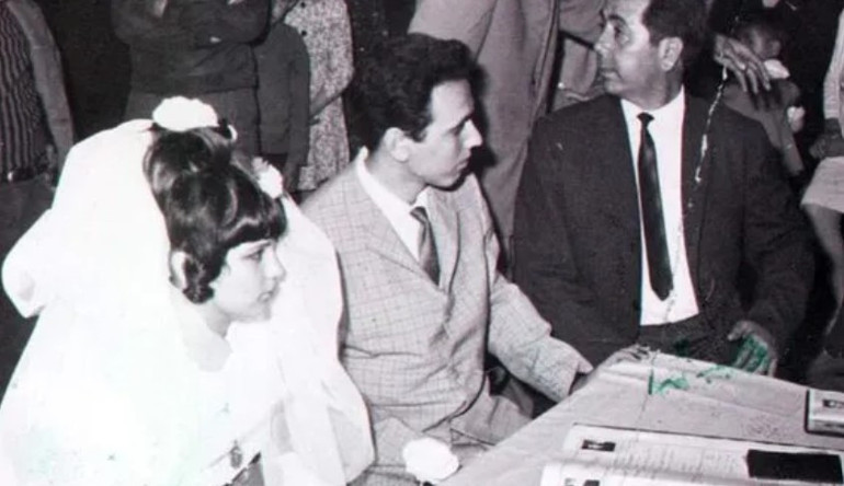 Ağlayan kadına iş vermezler diye hep içime attım Gözyaşlarını tutamadı