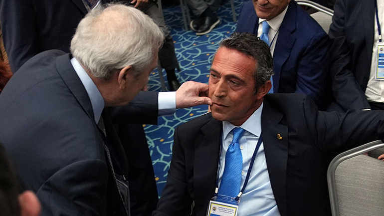 Fenerbahçe Yüksek Divan Kurulunda Ali Koç - Aziz Yıldırım gerginliği: Ben Fenerbahçe kötü olsun dediysem şerefsizim Bunu bize ima edenler de şerefsizdir