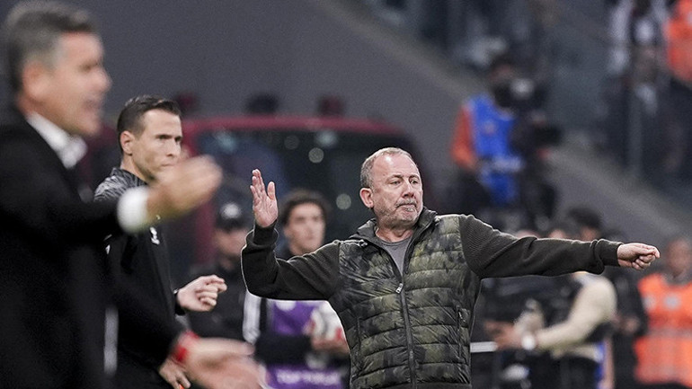 Beşiktaş - Gençlerbirliği maçından bir görüntü