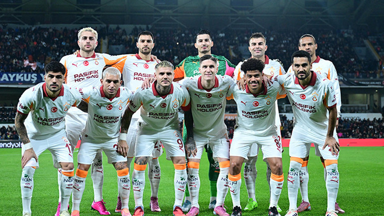 Galatasarayın Başakşehir galibiyetini usta yazarlar yorumladı: Çarşamba akşamı daha fazlasına ihtiyaç var, Ofiste sıradan bir gün