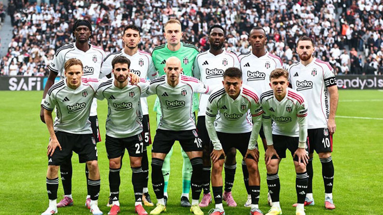 Maçtan sonra saha içi görüntü