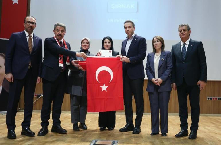 Bakan Bayraktardan CHPnin nadir element iddialarına tepki