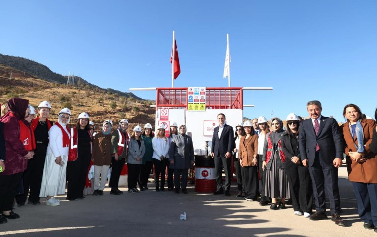 Bakan Bayraktardan CHPnin nadir element iddialarına tepki