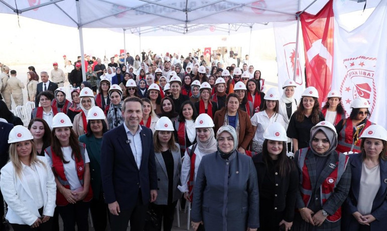 Bakan Bayraktardan CHPnin nadir element iddialarına tepki