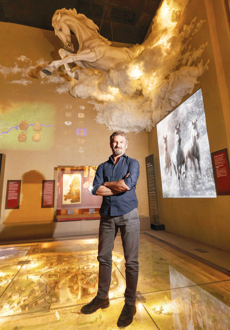 Özbekistan’ın kültürel mirası Türk tasarımcılara emanet