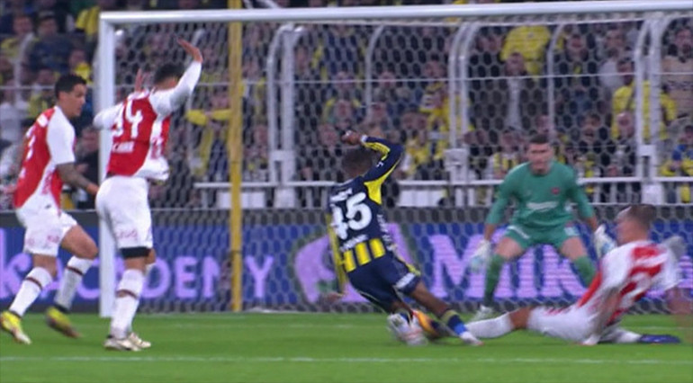 Hakem inceleme anı