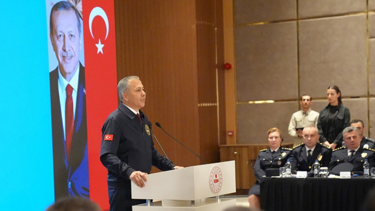 Bakan Yerlikaya: Hiç kimse polisimize, düşman deme alçaklığına cüret edemez