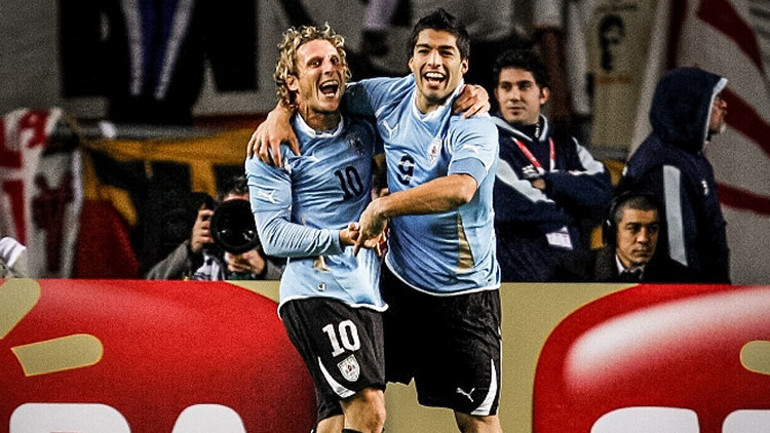 Uruguaylı eski futbolcu Diego Forlan hastanelik oldu: Üç kaburgası kırıldı, pnömotoraks geçirdi