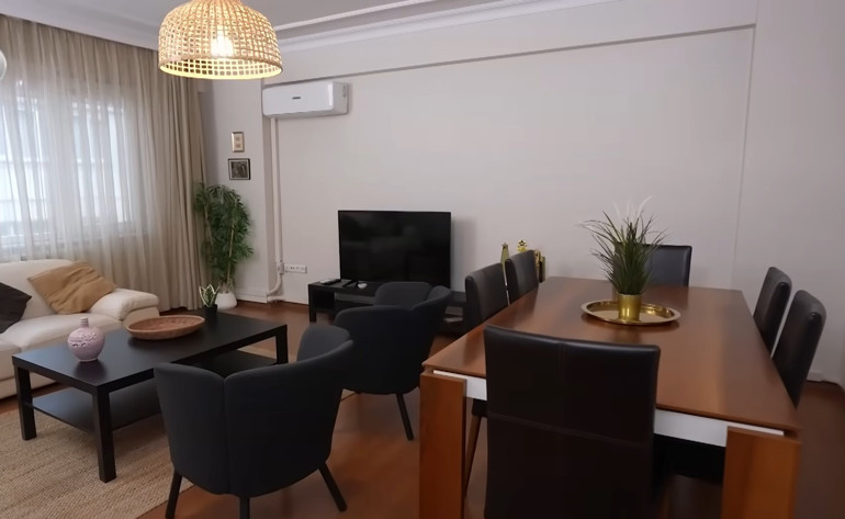 Tiyatronun ve ekranın usta ismi 3+1 bu evde yaşıyor