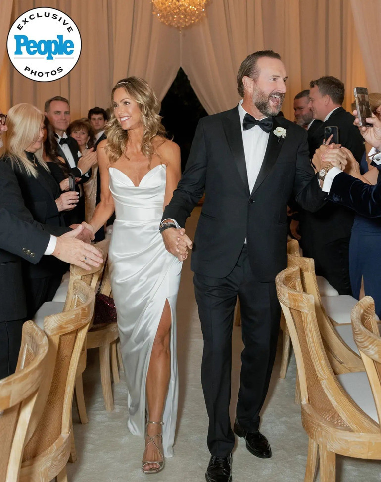 ‘O bizim komşumuz’ diyordu… Daha boşanmadan bulduğu sevgilisiyle bir yıl sonra evlendi