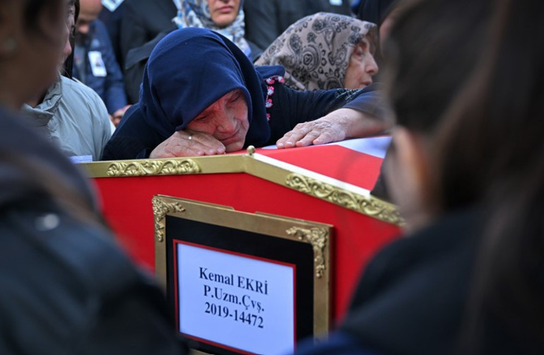 Balıkesirdaki firari mahkum cinayetinde kurbanlar son yolculuğuna uğurlandı