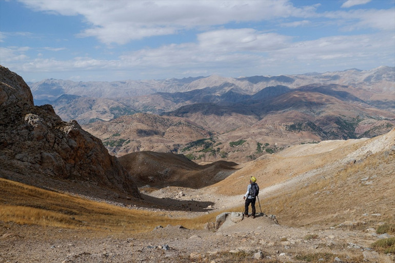Tunceli’nin 3 bin rakımlı sessiz devi: Sultan Baba Dağı