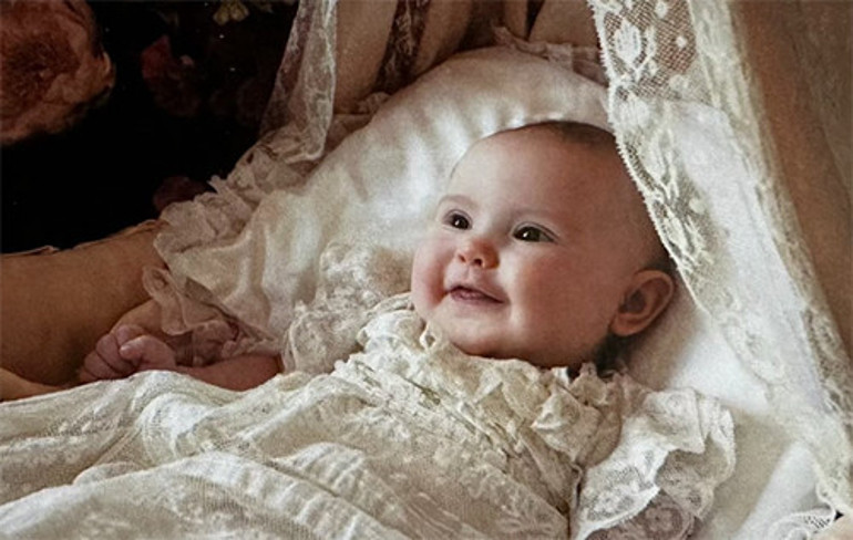 Üç erkek evlattan sonra doğmuştu... Mutlu çift kızlarının yüzünü gösterdi: Hangimize daha çok benzediğini siz bulun