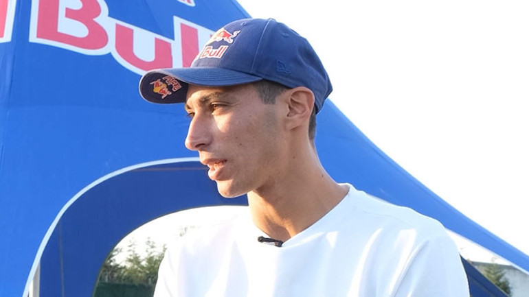 Dünya Şampiyonu Toprak Razgatlıoğlu, Spor Arenaya konuştu MotoGP itirafı: Çok zor olacak | Bulegaya eleştirinin dozunu kaçırdık Bana dedi ki...