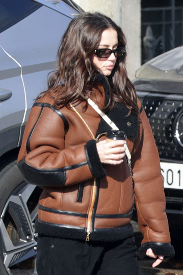 Ayrılık haberi yalan çıktı… Geç bulduğu aşkını elinden bırakmıyor