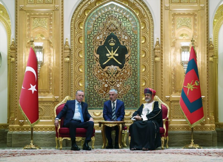 Cumhurbaşkanı Erdoğan, Umman Sultanı ile bir araya geldi