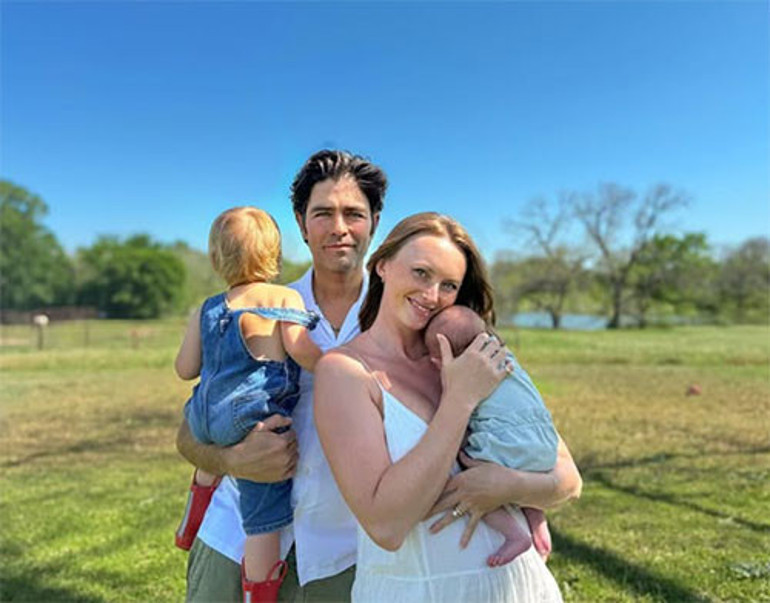 Bir zamanlar hızlı hayatından başı dönüyordu... Huzuru doğduğu topraklarda buldu... Şimdi çiftçiliğin dersini veriyor