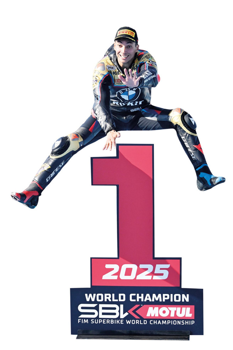 Üst üste 3 kez dünya şampiyonu olan Toprak Razgatlıoğlu yeni hedefini Hürriyet’e açıkladı... MotoGP’de başarılı olmak istiyorum