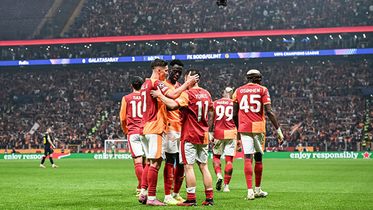 Galatasaraylı oyuncular maç sırasında