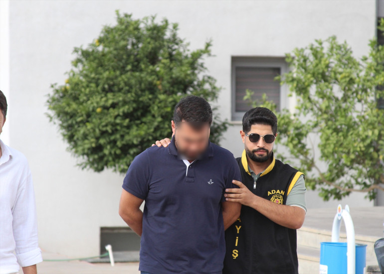Adanada otomobilde ölü bulunmuştu Yasak aşk yaşadığı kadının oğlu tarafından dövülerek öldürülmüş... Şüphelinin ifadesi ortaya çıktı