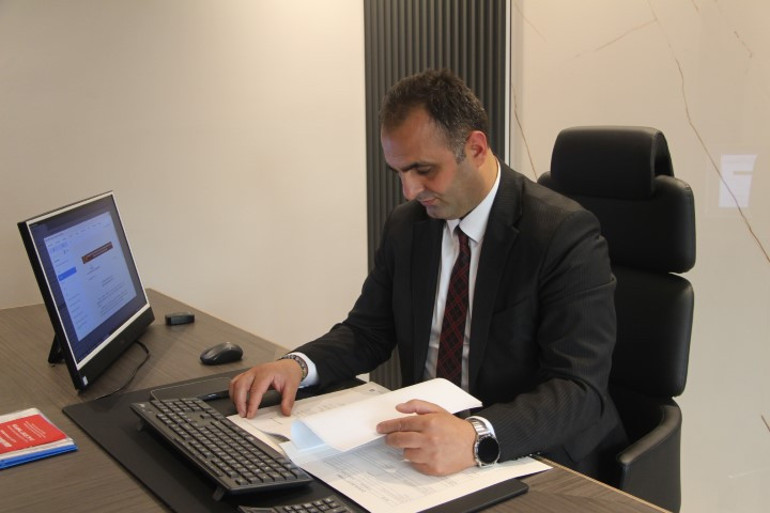 3 milyonluk sıfır otomobilde vahim arıza Otoyolda kaza yapan avukattan firmaya suç duyurusu