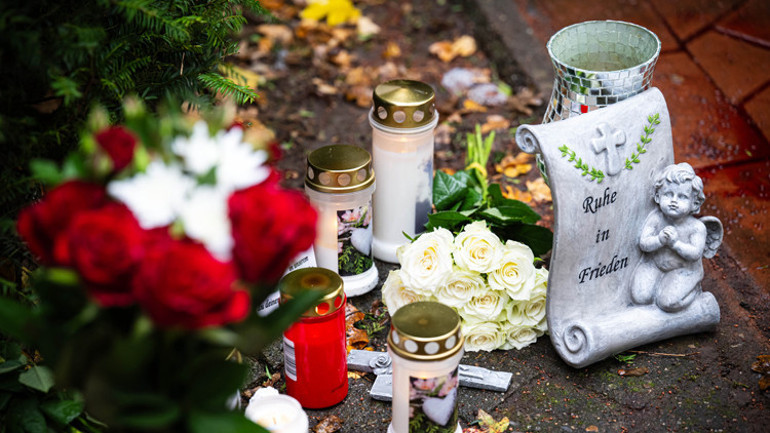 Eski sevgilisini öldürüp kaçan Türk aranıyor