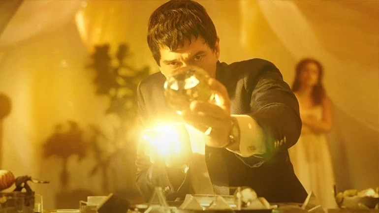 Ünlü yönetmen parasını son filminde batırdı… Şimdi pahalı saatlerini satmaya çalışıyor