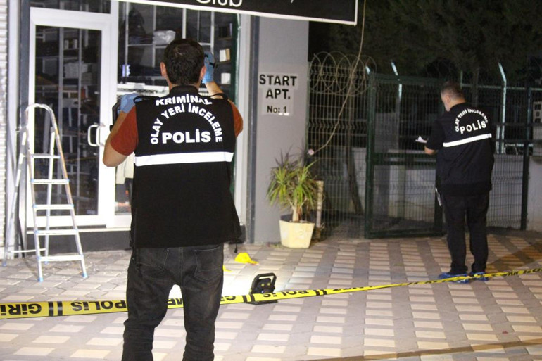 Momentos de miedo en Adana: un artefacto explosivo improvisado fue lanzado contra un lugar de trabajo.