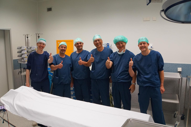 Türk cerrahlar Hollanda’da ilk canlı donör naklini gerçekleştirdi