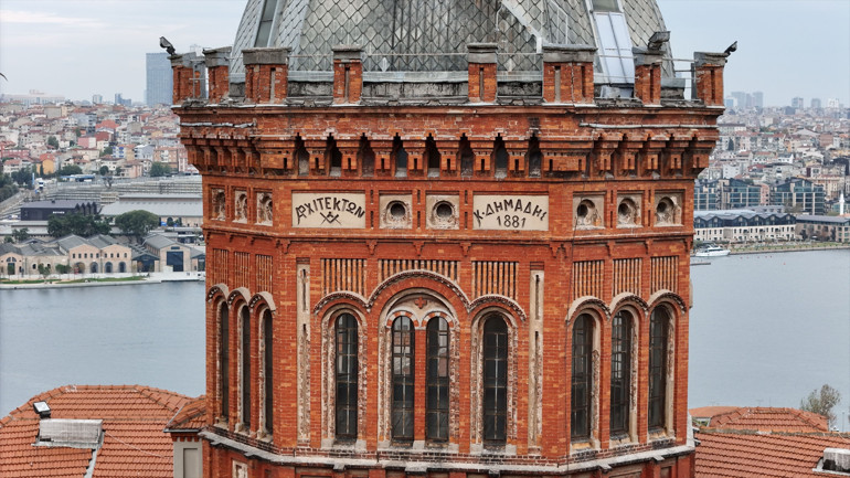 571 yıllık Fener Rum Okulu, yeni bina arıyor Güçlendirme maliyetini karşılayamadı... MEBden 90 gün içinde boşaltın yazısı gitti