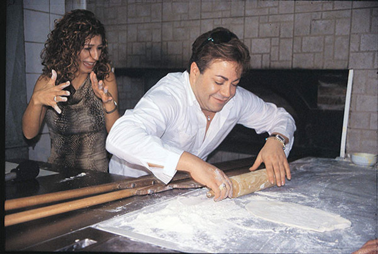 Annesi ona rüyasında gördüğü padişahın ismini vermişti… Yoksulluktan 6 yaşında çalışmaya başladı… Bütün ömrünü çok sevdiği sahnelere verdi