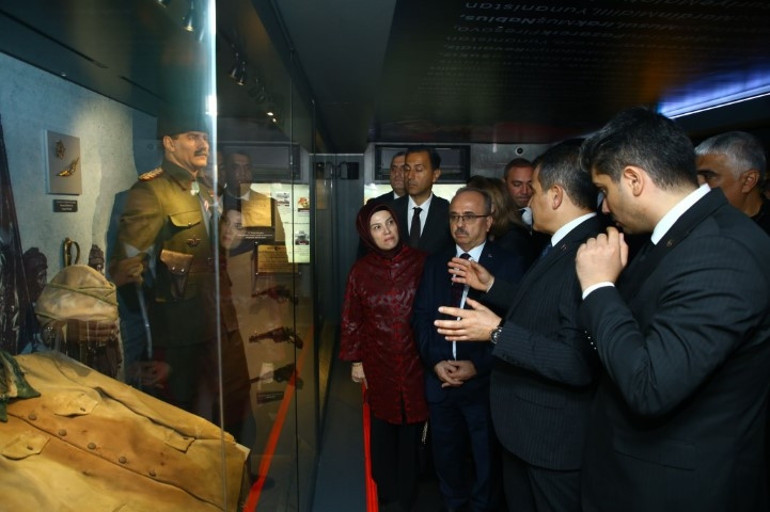 Çanakkale ruhu sınırları aşıyor... Bakan Ersoy: Ecdadımızın mirası gönül meselemizdir