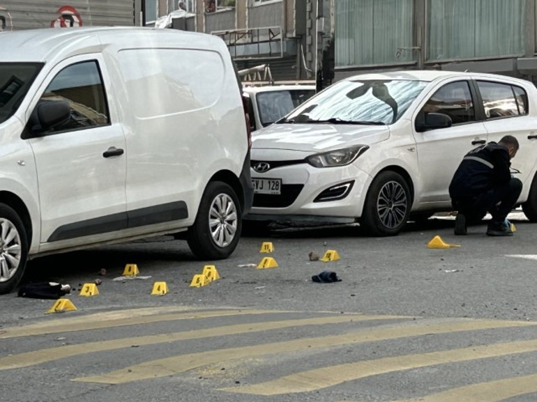 İstanbuldaki vahşet kamerada Nilaya sokak ortasında kurşun yağdırıp öldürdü