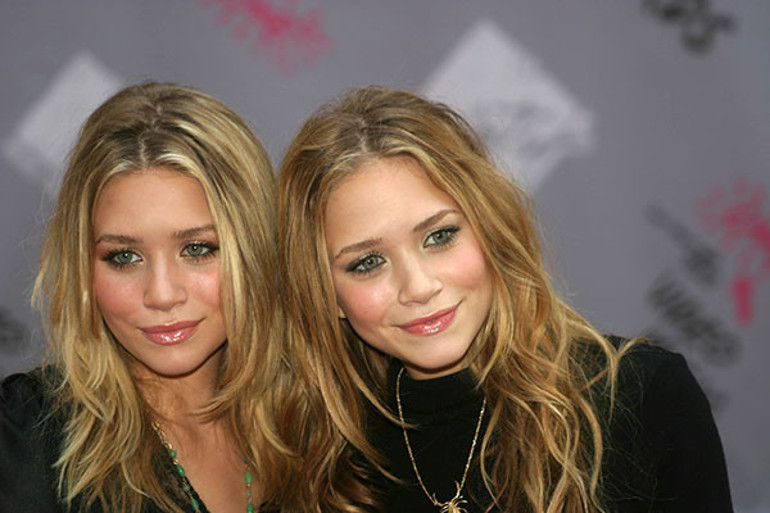 Ünlü oyuncu kıyafete hiç para vermiyor… ‘İkiz ablalarımın eskilerini giyiyorum’