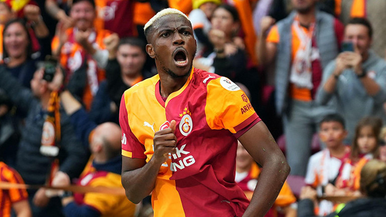 Galatasaray - Göztepe maçından bir pozisyon