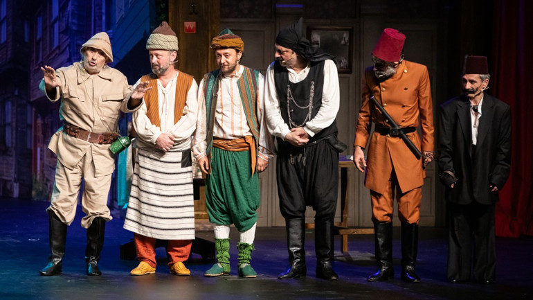 7 Kocalı Hürmüz sahnede