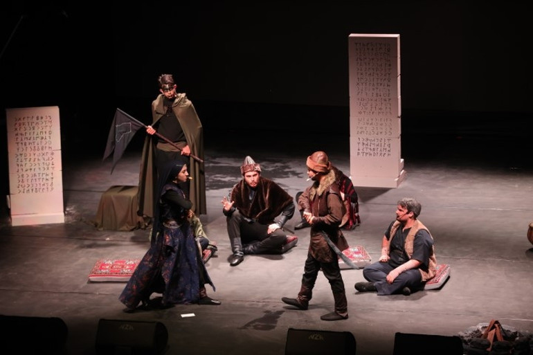 Genç oyuncular Aspendos Antik Tiyatrosunda sahne aldı