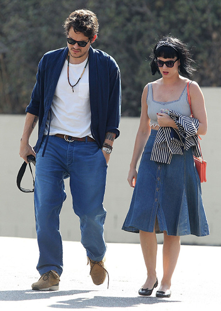 Yaşadığı her ilişki ayrı bir olay... Şöhret kısmetiyle geldi... Yıllardır hiç aşksız kalmadı