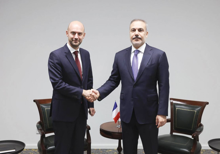 Karadağ karıştı 45 Türk gözaltında… Bıçaklı saldırı vize getirdi, | Karadağ polisi Türklere saldırı hazırlığını önledi