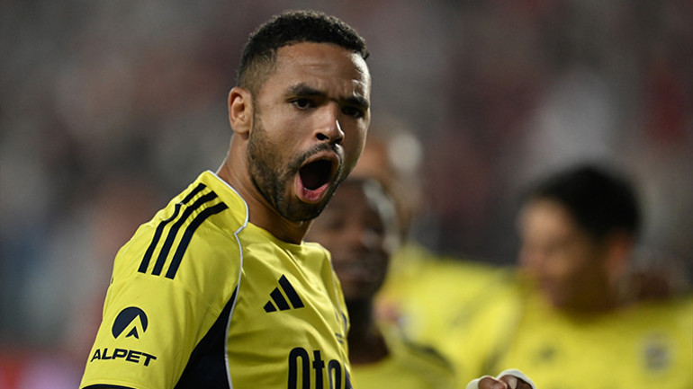 Fenerbahçenin galibiyeti sonrası dikkat çeken itiraf Beni mahcup etti Tekrar hoş geldin denebilir