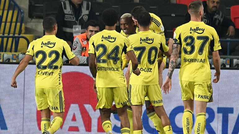 Gaziantep FK-Fenerbahçe maçı sonrası Nihat Kahveciden Taliscanın pozisyonu için açıklama: Ayağı kırılıyordu de, nasıl görmezsin onu ya